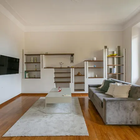 Family In Trastevere Apartment Rome