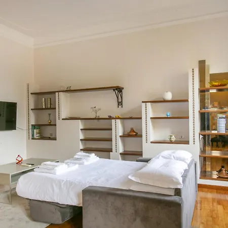 Family In Trastevere Apartment *